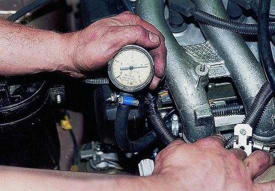 Ваз lada priora проверка давления в системе питания двигателя