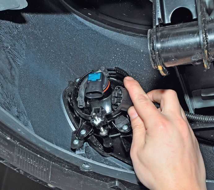 Как снять плафон освещения салона приора? - ремонт авто своими руками - тонкости и подводные камни