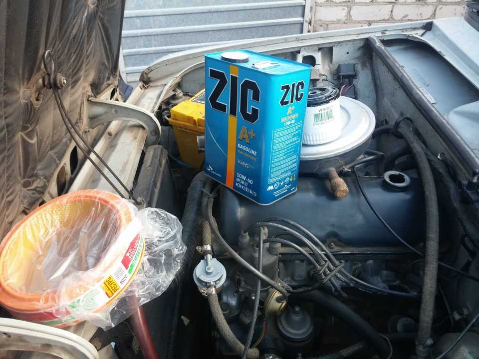 Как заменить масло в двигателе ваз 2106?